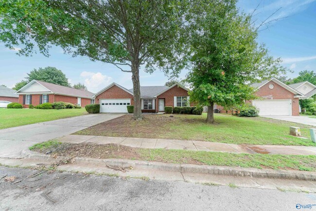 117 Claytor Ln in Madison, AL - Building Photo - Building Photo