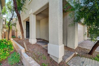 10237 Mayflower Bay Ave in Las Vegas, NV - Building Photo - Building Photo