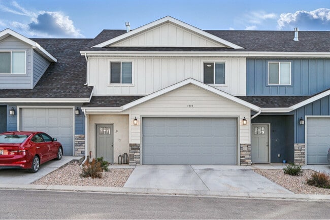 property at 1547 W Pyrite Ln