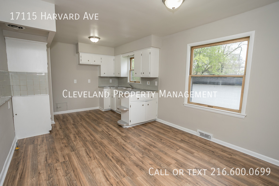 17115 Harvard Ave in Cleveland, OH - Building Photo