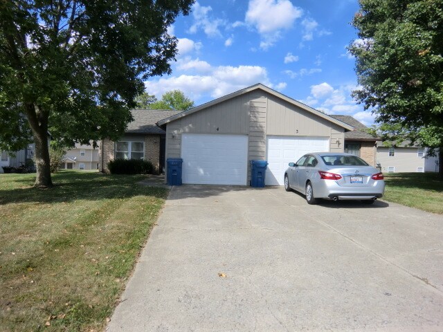 3 Peachtree Ln, Unit 3 in Glen Carbon, IL - Foto de edificio