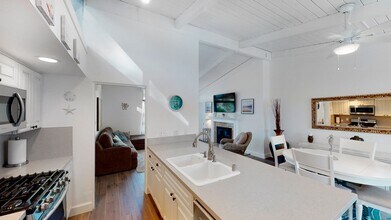 33926 La Serena Dr in Dana Point, CA - Foto de edificio - Building Photo