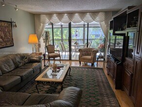 2810 N 46th Ave in Hollywood, FL - Building Photo - Building Photo