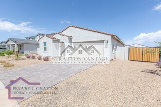 2028 E Brooklyn Dr in Casa Grande, AZ - Building Photo - Building Photo