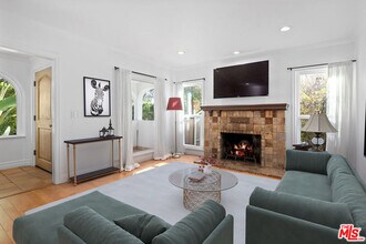 409 N Kilkea Dr in Los Angeles, CA - Building Photo - Building Photo