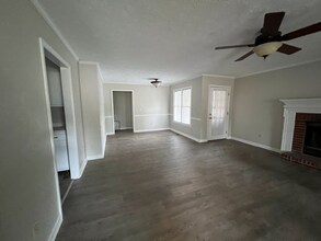 6837 St Julian Way in Fayetteville, NC - Building Photo - Building Photo