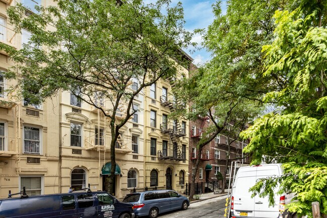 344 E 87th St in New York, NY - Building Photo - Building Photo