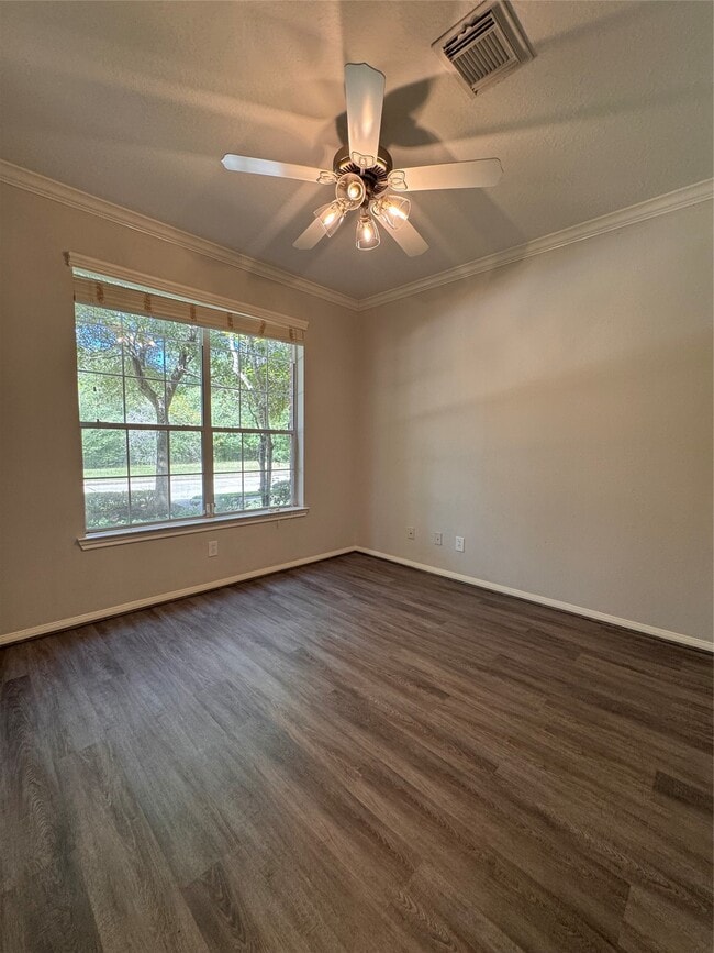 property at 137 E Montfair Blvd