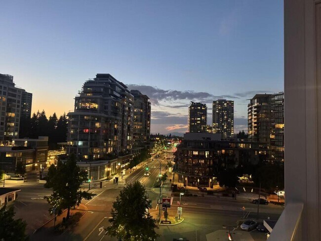 1342 Johnston Rd in White Rock, BC - Building Photo - Building Photo