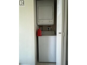 1367 Alberni St in Vancouver, BC - Building Photo - Building Photo