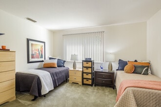 Sorrento in Davis, CA - Foto de edificio - Interior Photo