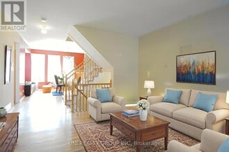 99 Calaveras Ave in Ottawa, ON - Building Photo - Building Photo