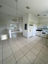 7291 NW 174th Terrace in Hialeah, FL - Building Photo - Building Photo