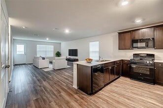 4426 Culrin Wy in Heartland, TX - Building Photo - Building Photo