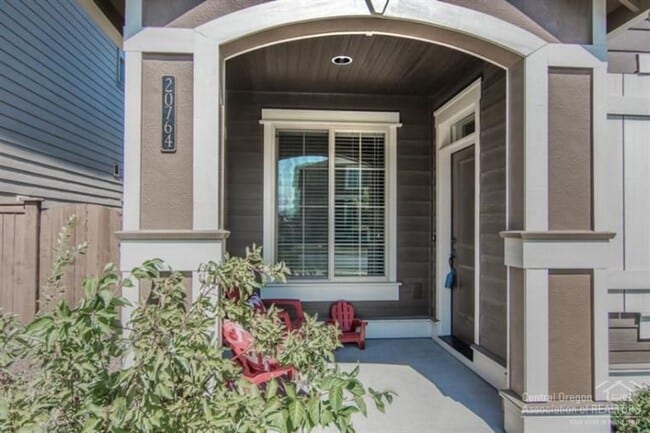 20764 Smoke Stack Ln in Bend, OR - Building Photo - Building Photo