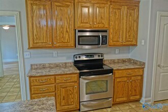 16992 Woodhaven Dr in Athens, AL - Building Photo - Building Photo