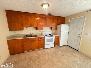 36 W Prasch Ave in Yakima, WA - Building Photo - Building Photo