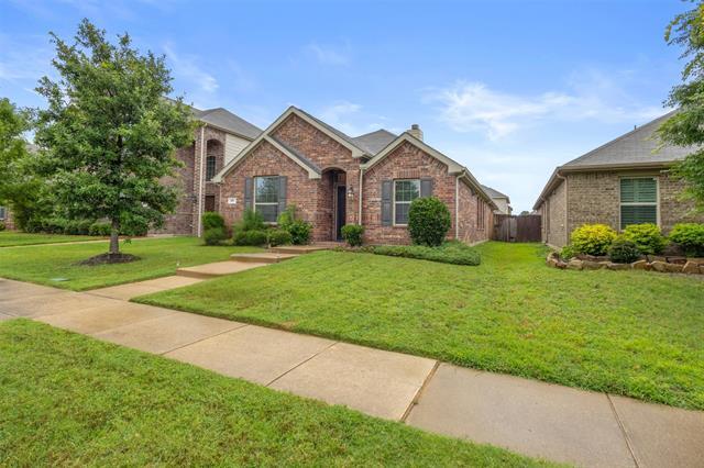 617 Wounded Knee Dr in Cross Roads, TX - Building Photo