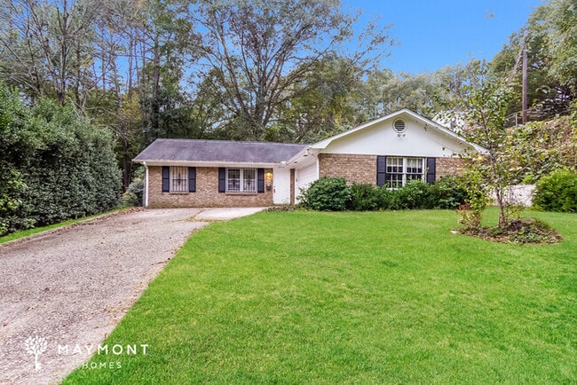 property at 2716 Woodland Rd