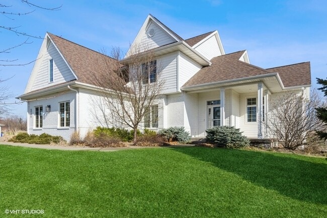 property at 3744 Lacina Dr SW