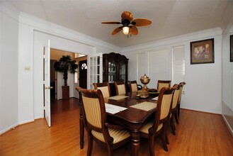 515 Spring Moss Dr in Missouri City, TX - Foto de edificio - Building Photo