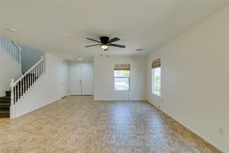 210 Lynbrook St in Henderson, NV - Building Photo - Building Photo