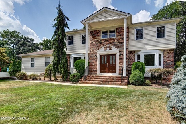 9 Adams St in Morganville, NJ - Building Photo - Building Photo