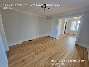 1444 Pillette Rd in Windsor, ON - Building Photo - Building Photo