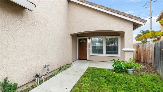 7300 Radha Dr in Sacramento, CA - Building Photo - Building Photo