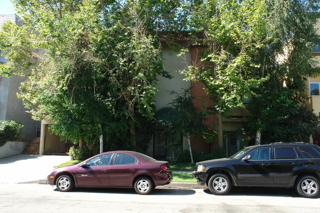 15142 Moorpark St in Sherman Oaks, CA - Foto de edificio - Building Photo