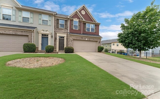 1818 Fleetwood Dr in Charlotte, NC - Building Photo - Building Photo