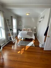 188 Gold St, Unit 3 in Boston, MA - Building Photo - Building Photo