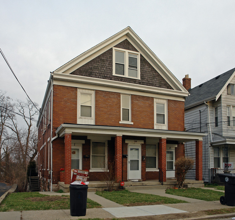 3055 Mathers St in Cincinnati, OH - Foto de edificio