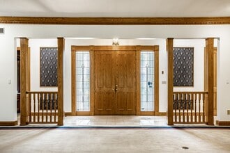 9628 Summerlakes Dr in Carmel, IN - Building Photo - Building Photo