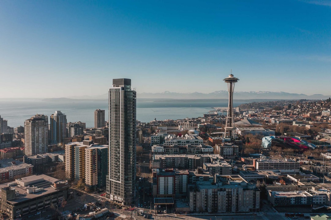 2510 6th Ave, Unit 2105 in Seattle, WA - Building Photo