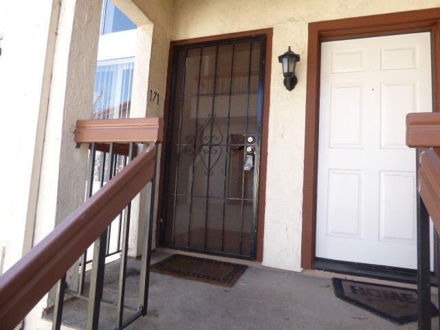 4075 Porte La Paz, Unit 171 in San Diego, CA - Building Photo - Building Photo