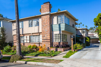 4569 Finley Ave in Los Angeles, CA - Building Photo - Primary Photo