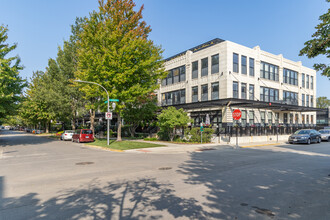 University Commons II in Chicago, IL - Building Photo - Building Photo