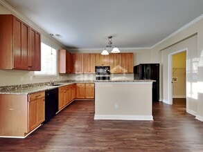 711 Professor Dr in Ladson, SC - Building Photo - Building Photo