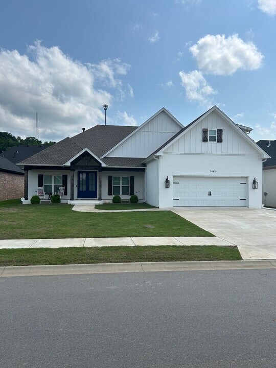 2445 Lilac Dr in Conway, AR - Building Photo