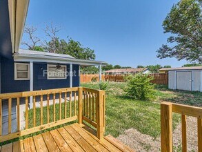 7422 Stonehouse Dr in San Antonio, TX - Building Photo - Building Photo