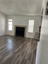 5078 Spencer St, Unit Spacious Condo near UNLV in Las Vegas, NV - Building Photo - Building Photo