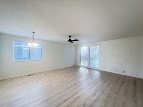 2004 S Leadville Ave in Boise, ID - Foto de edificio - Building Photo