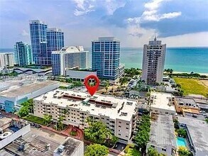 6801 Harding Ave in Miami Beach, FL - Foto de edificio - Building Photo