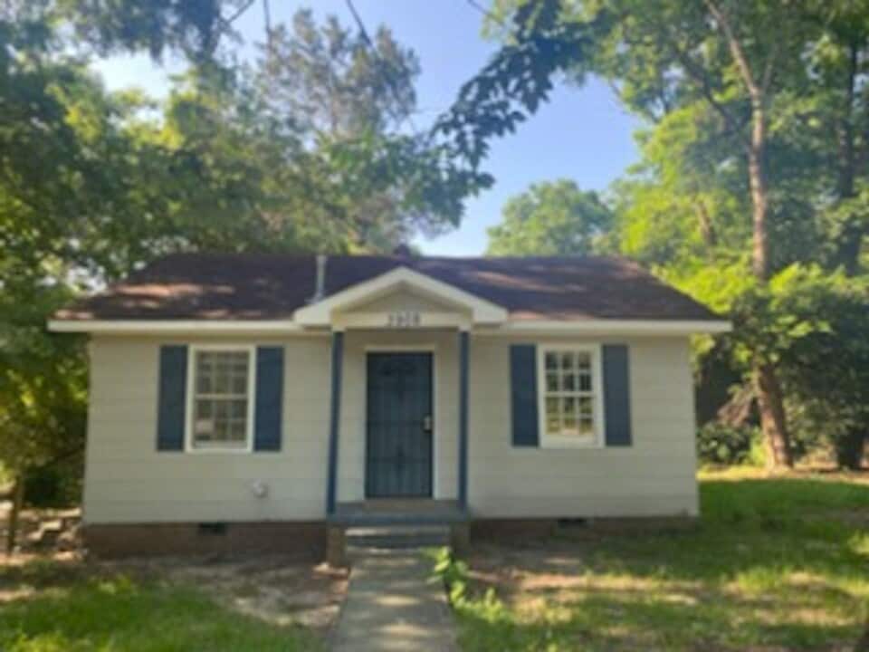 3908 N Linden Dr in Columbus, GA - Foto de edificio