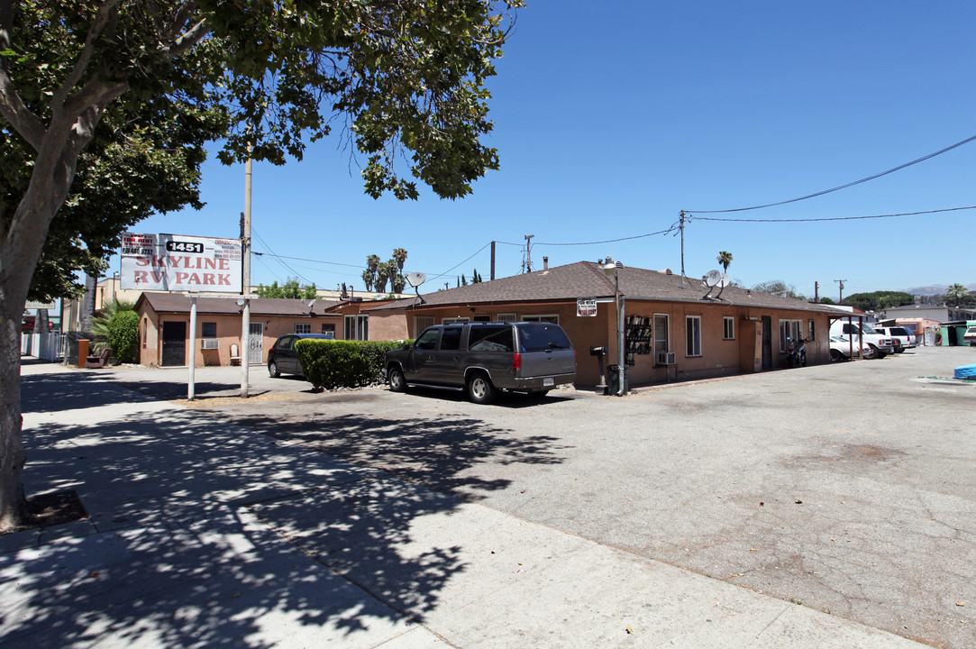 Skyline RV park in Pomona, CA - Building Photo