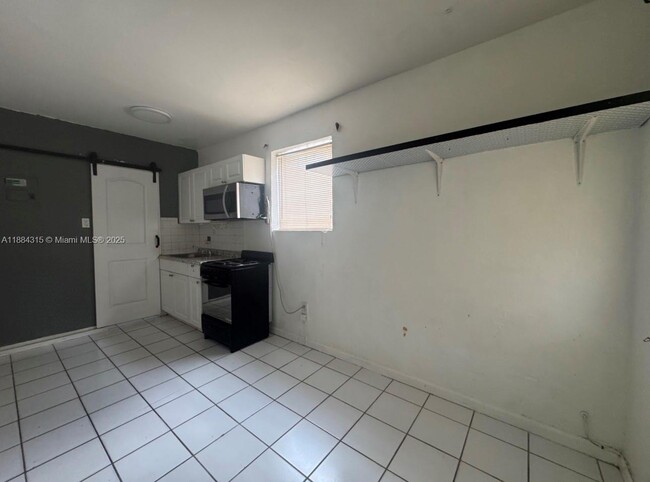 1779 SW 5th St in Miami, FL - Building Photo - Building Photo