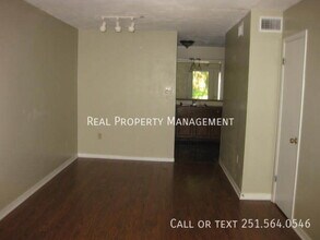 959 Dickenson Ave in Mobile, AL - Building Photo - Building Photo