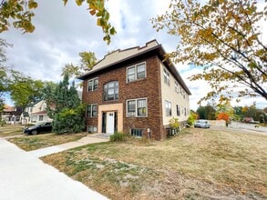 4153 Chicago Ave in Minneapolis, MN - Foto de edificio - Building Photo