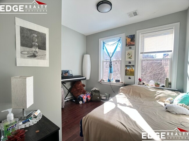 15 Millmont St, Unit 2 in Boston, MA - Building Photo - Building Photo